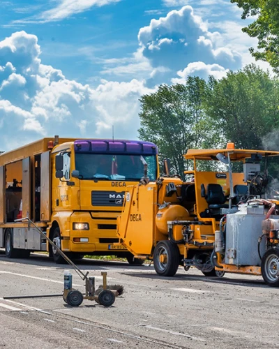 Vrachtwagen en thermolijn wagen